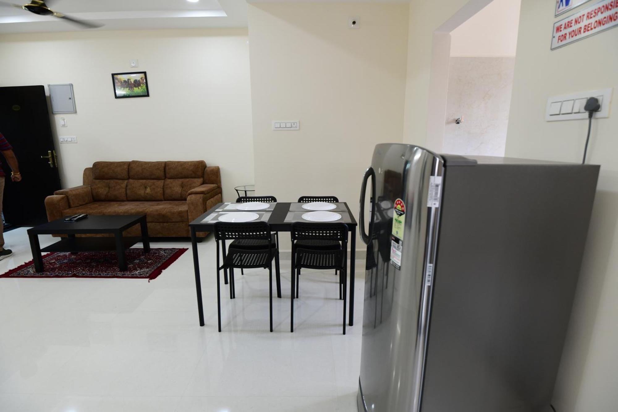Divya Comforts- 2Bhk Tirupati Luaran gambar
