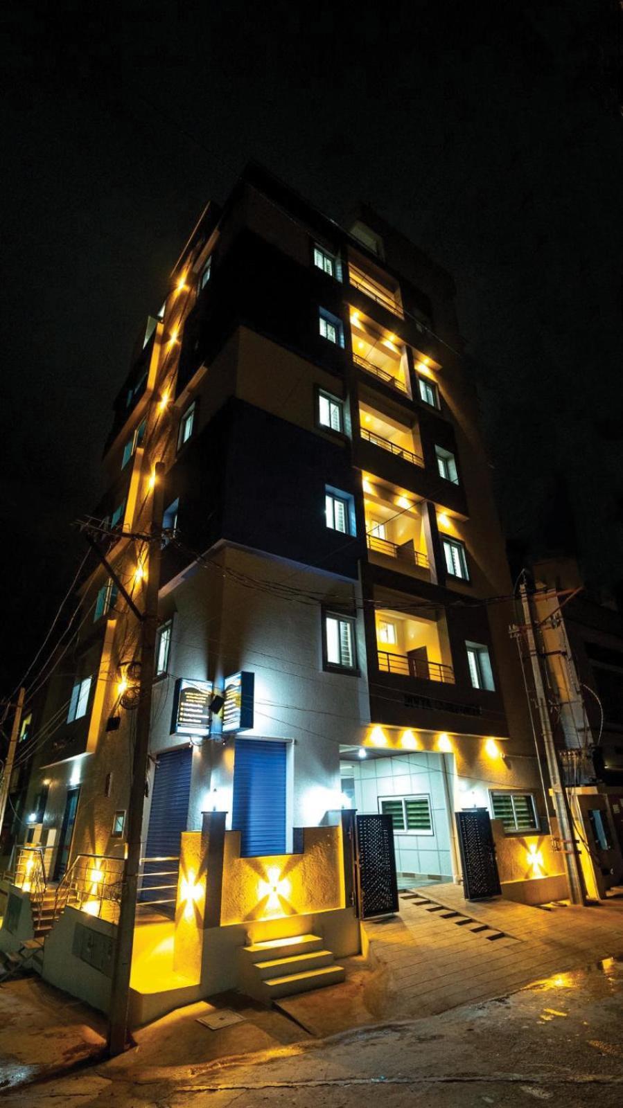 Divya Comforts- 2Bhk Tirupati Luaran gambar